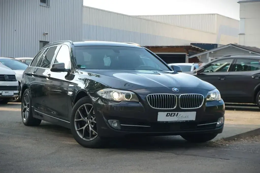 Second-hand BMW 520 Sport Line 184 CP (135 kW) 2013 Gri Berlinǎ