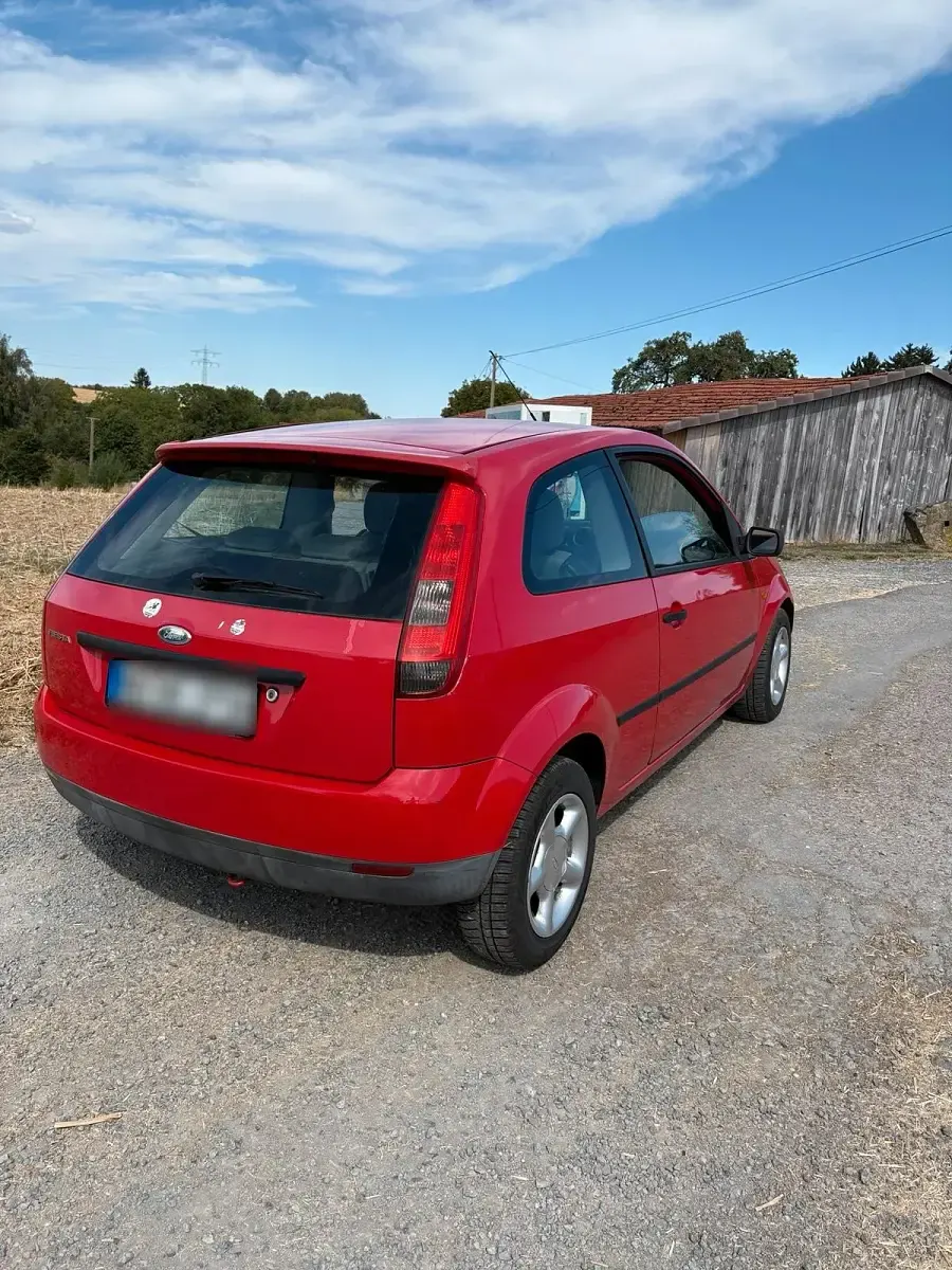 Gebraucht Ford Fiesta 60 PS (44 kW) 2003 Rot Kleinwagen