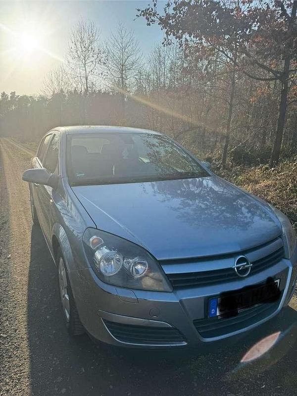 Gebraucht Opel Astra 105 PS (77 kW) 2005 Limousine