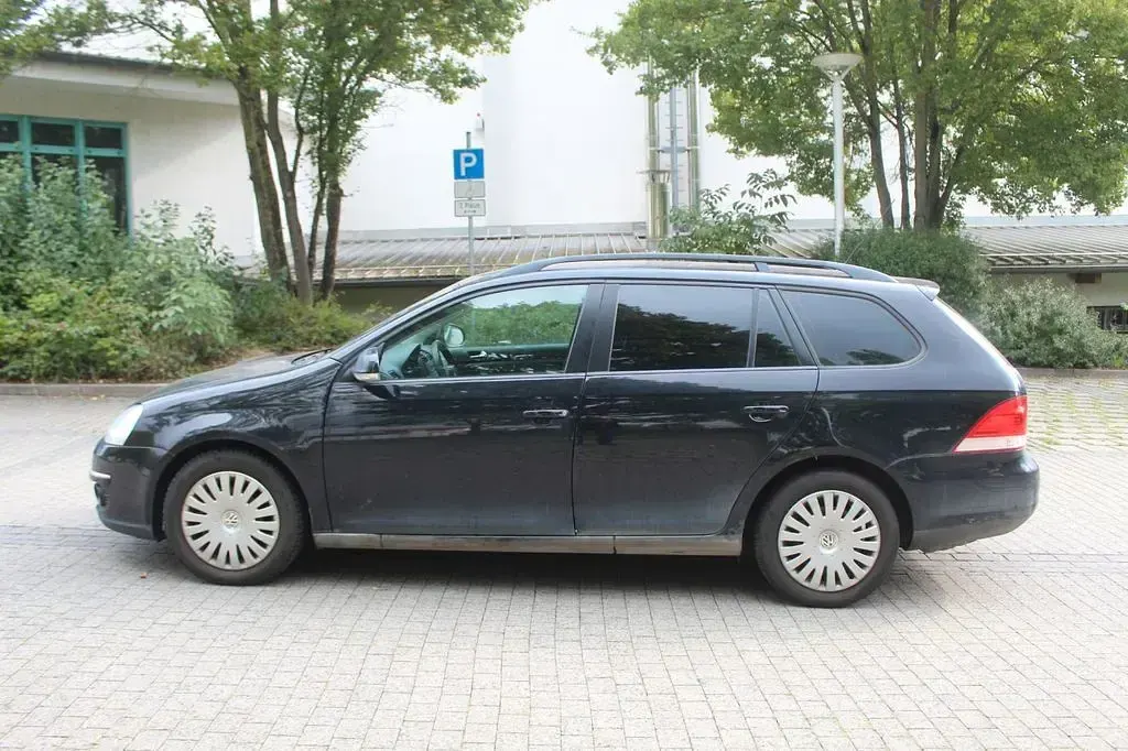 Gebraucht VW Golf V Trendline 105 PS (77 kW) 2008 Schwarz Kombi