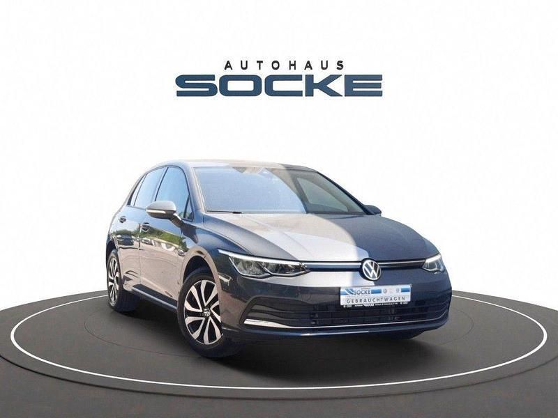 Grau Gebraucht 2022 VW Golf VIII Active Limousine | 21.485 € (Fairer Preis) - Bild 1/4
