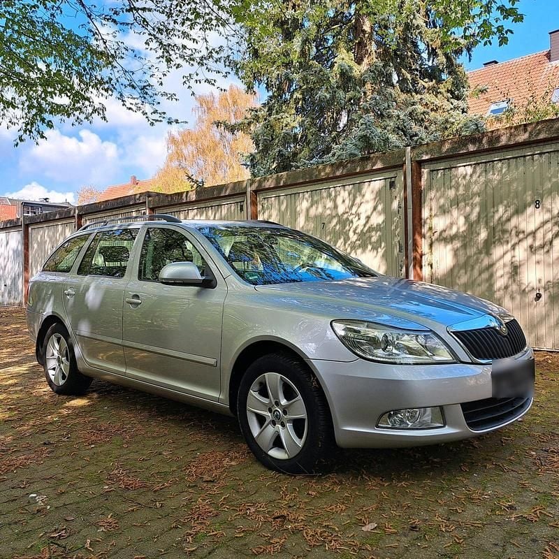 Gebraucht Skoda Octavia 105 PS (77 kW) 2013 Silber Kombi