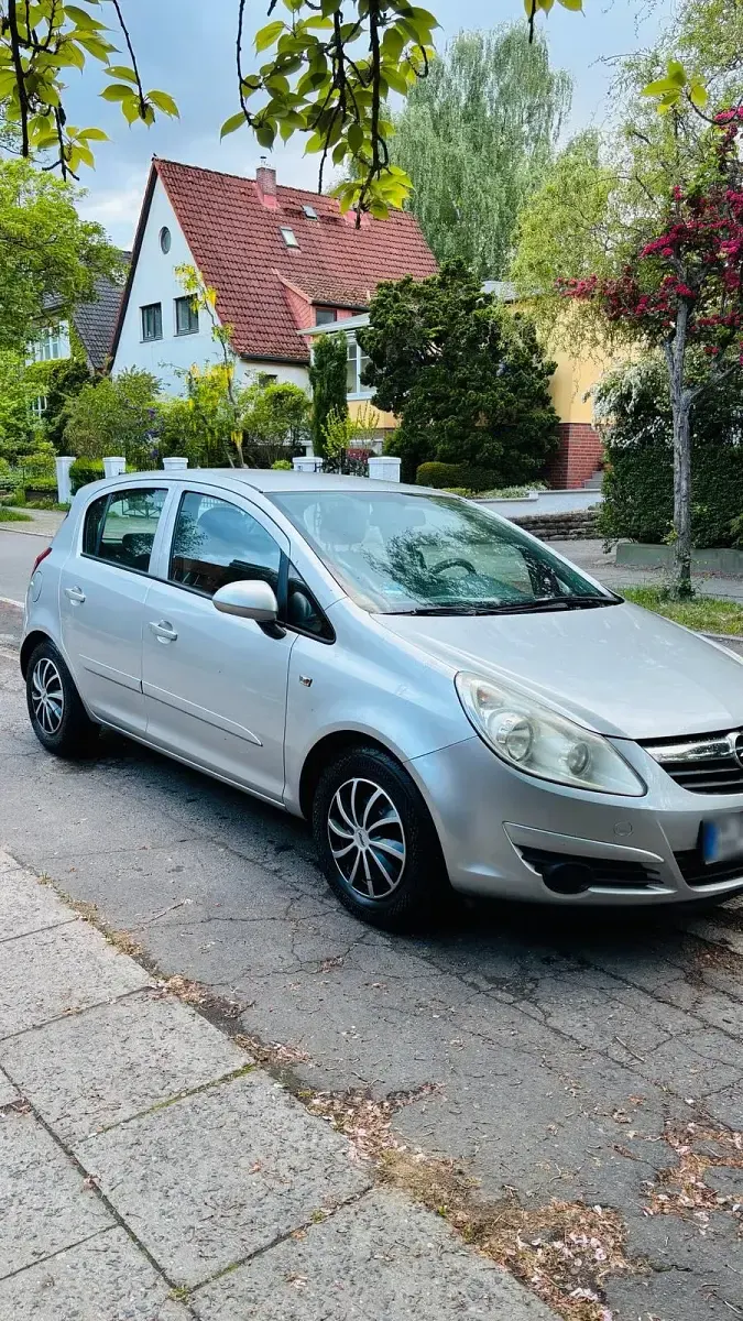 Gebraucht Opel Corsa 80 PS (58 kW) 2007 Silber Kleinwagen