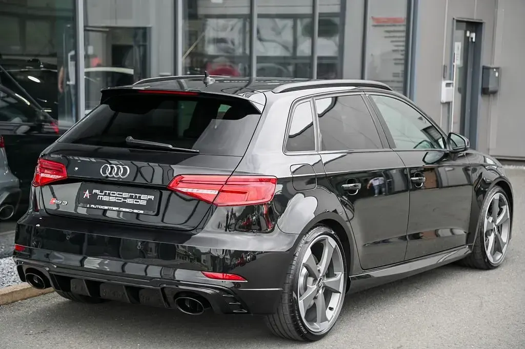 Gebraucht Audi RS3 Ambiente 400 PS (294 kW) 2017 Mythosschwarz metallic Limousine