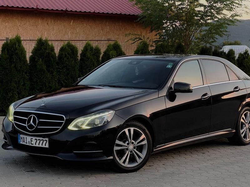 Schwarz Gebraucht 2014 Mercedes E250 Limousine | 12.500 € (Fairer Preis) - Bild 1/4