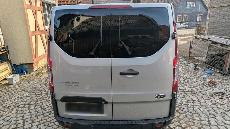 Gebraucht Ford Transit Custom 170 PS (125 kW) 2017 Silber Van / Kleinbus