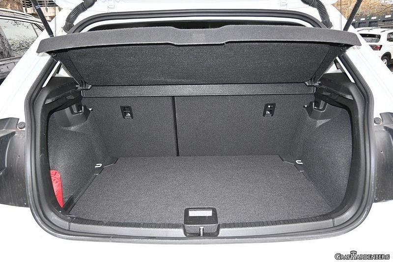 Gebraucht VW Polo Move 95 PS (69 kW) 2024 Weiß Limousine