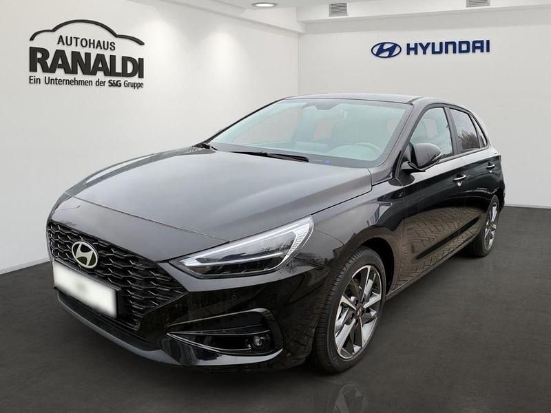 Schwarz Gebraucht 2025 Hyundai i30 Advantage Limousine | 23.990 € (Guter Preis) - Bild 1/4