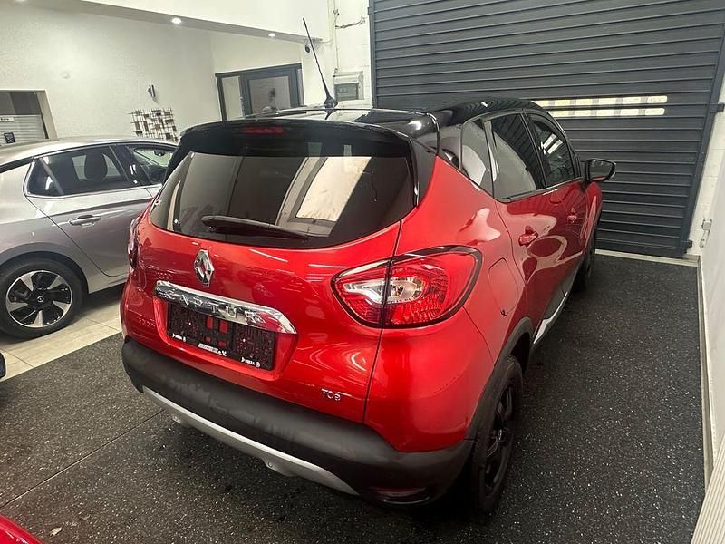 Gebraucht Renault Captur XMOD 118 PS (86 kW) 2016 Rot SUV