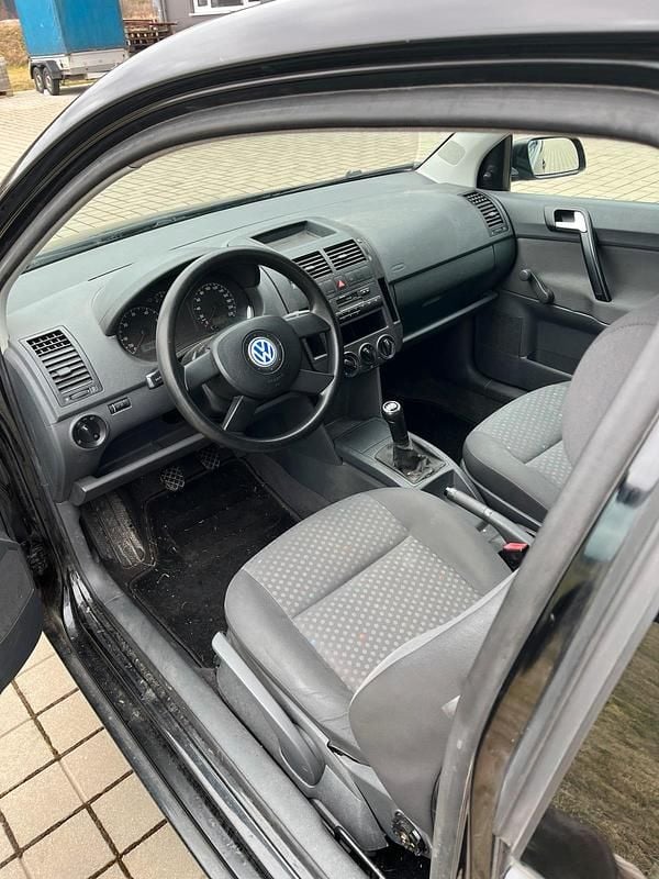 Gebraucht VW Polo 64 PS (47 kW) 2002 Schwarz Kleinwagen