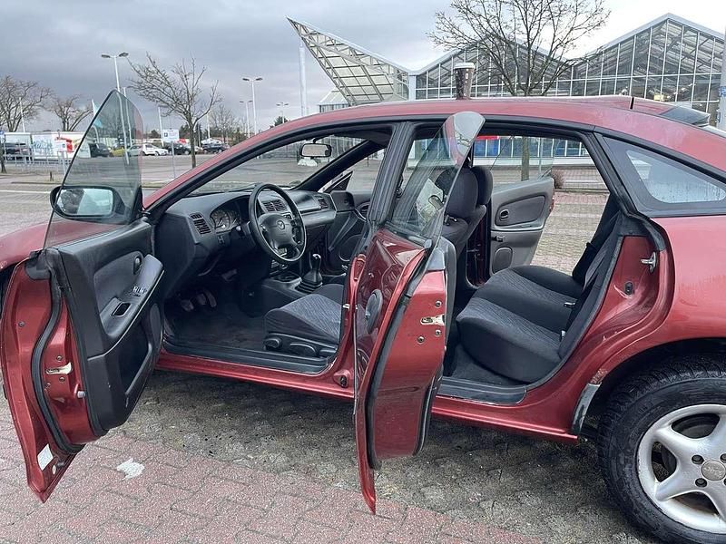 Gebraucht Mazda 323S 88 PS (64 kW) 1998 Limousine