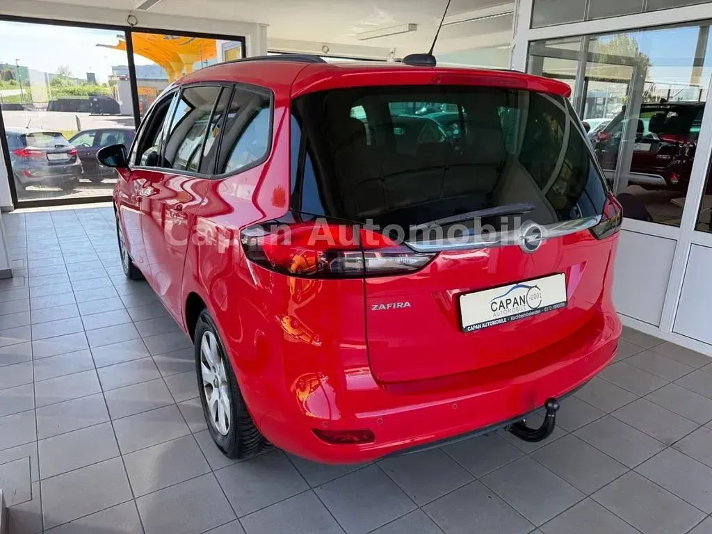 Gebraucht Opel Zafira Active 135 PS (99 kW) 2017 Rot Van / Kleinbus