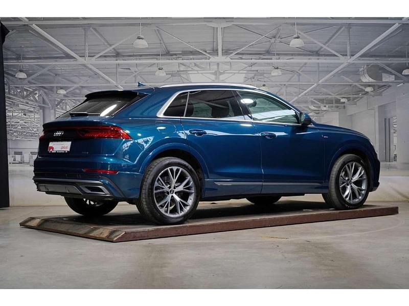 Gebraucht Audi Q8 S-Line 381 PS (280 kW) 2021 Galaxisblau metallic SUV