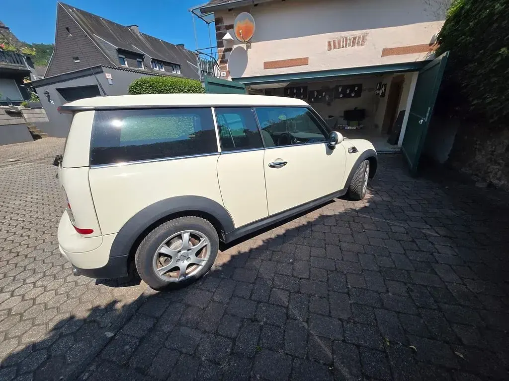 Gebraucht Mini Clubvan 111 PS (81 kW) 2013 Weiß Kombi