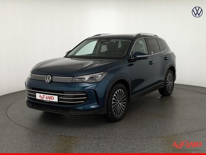 Blau Gebraucht 2025 VW Tiguan SUV | 41.890 € (Etwas zu teuer) - Bild 1/4