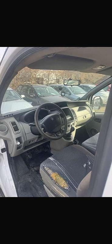 Gebraucht Renault Trafic 90 PS (66 kW) 2010 Weiß Van / Kleinbus