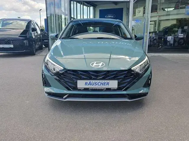 Neu Hyundai i20 Trend 90 PS (66 kW) 2026 Mangrove green mineraleffekt Kleinwagen