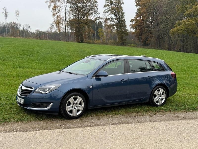 Blau Gebraucht 2016 Opel Insignia Kombi | 8.500 € (Fairer Preis) - Bild 1/4