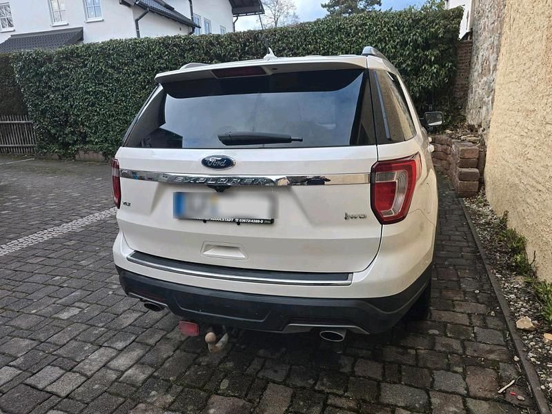 Gebraucht Ford Explorer XLT 290 PS (213 kW) 2018 Weiß SUV