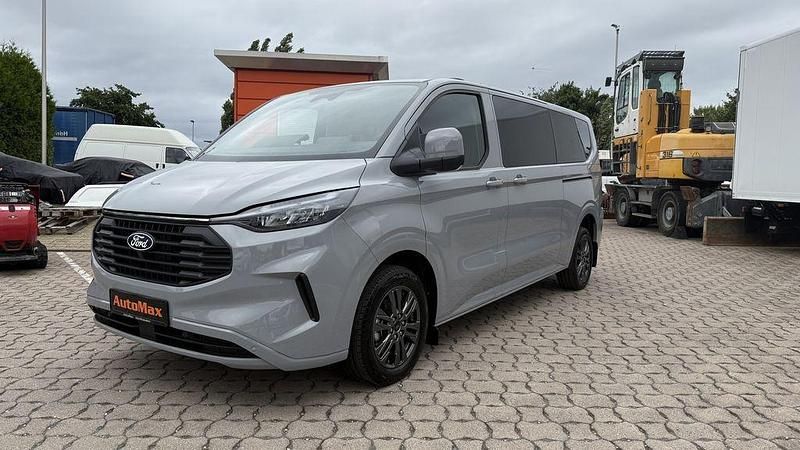 Grau Neu 2025 Ford Tourneo Custom Limited Van | 48.990 € (Etwas zu teuer) - Bild 1/4