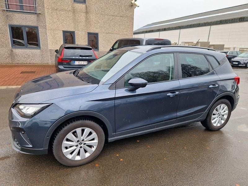 Grau Gebraucht 2023 Seat Arona Style SUV | 16.335 € (Superpreis) - Bild 1/4