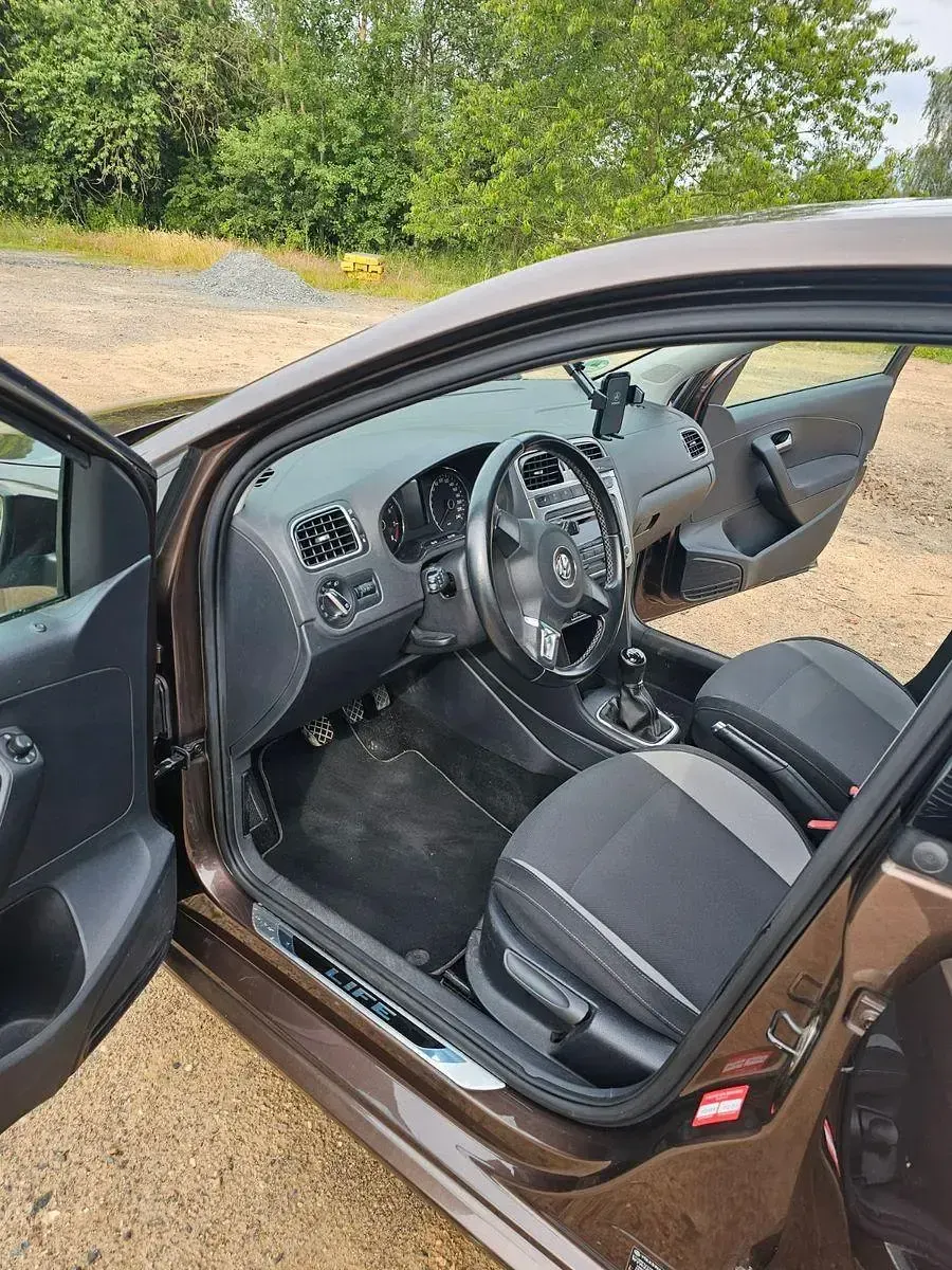 Gebraucht VW Polo Life 69 PS (50 kW) 2013 Braun Kleinwagen