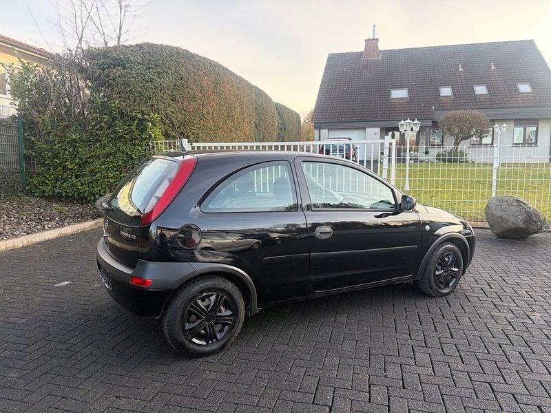 Gebraucht Opel Corsa 75 PS (55 kW) 2002 Schwarz Kleinwagen