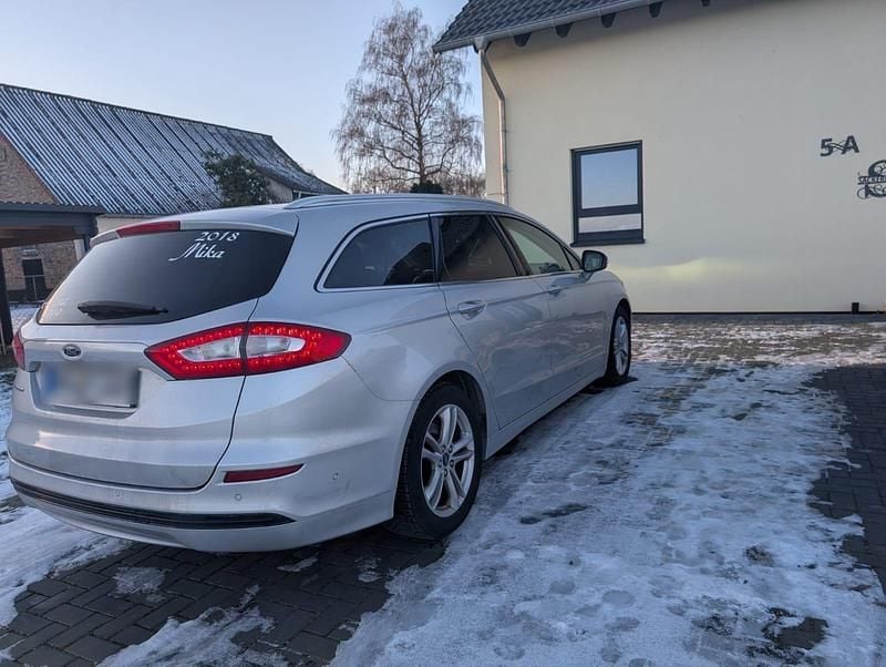 Gebraucht Ford Mondeo Titanium 150 PS (110 kW) 2017 Silber Kombi