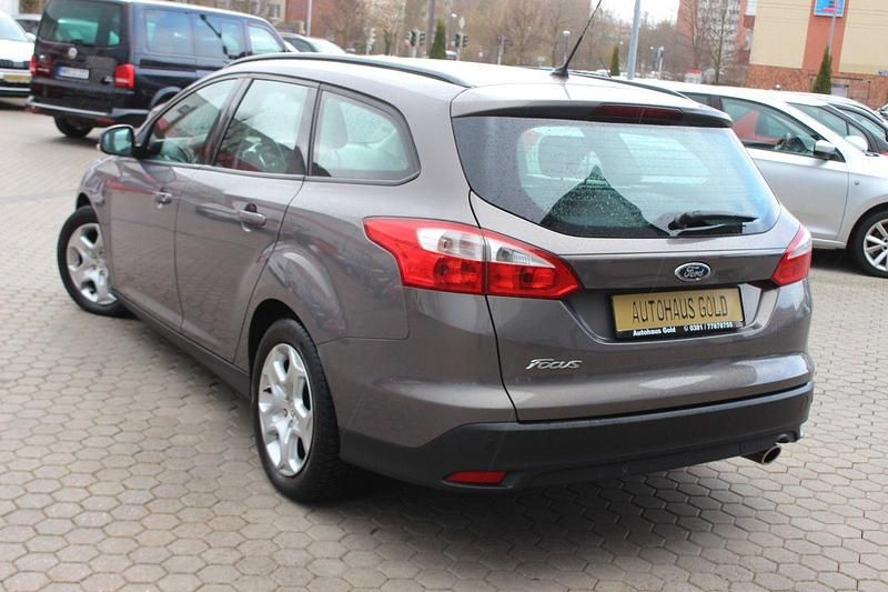 Gebraucht Ford Focus Trend 150 PS (110 kW) 2011 Braun Kombi