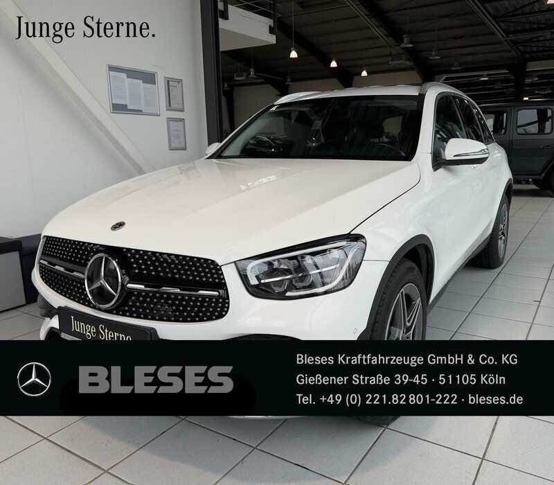 Unilack polarweiß Gebraucht 2021 Mercedes GLC400d AMG line SUV | 50.950 € (Etwas zu teuer) - Bild 1/4