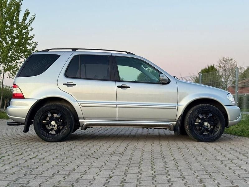 Gebraucht Mercedes ML400 250 PS (183 kW) 2002 Silber SUV