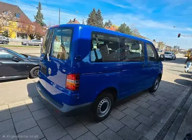 Gebraucht VW Caravelle 102 PS (75 kW) 2007 Blau Van