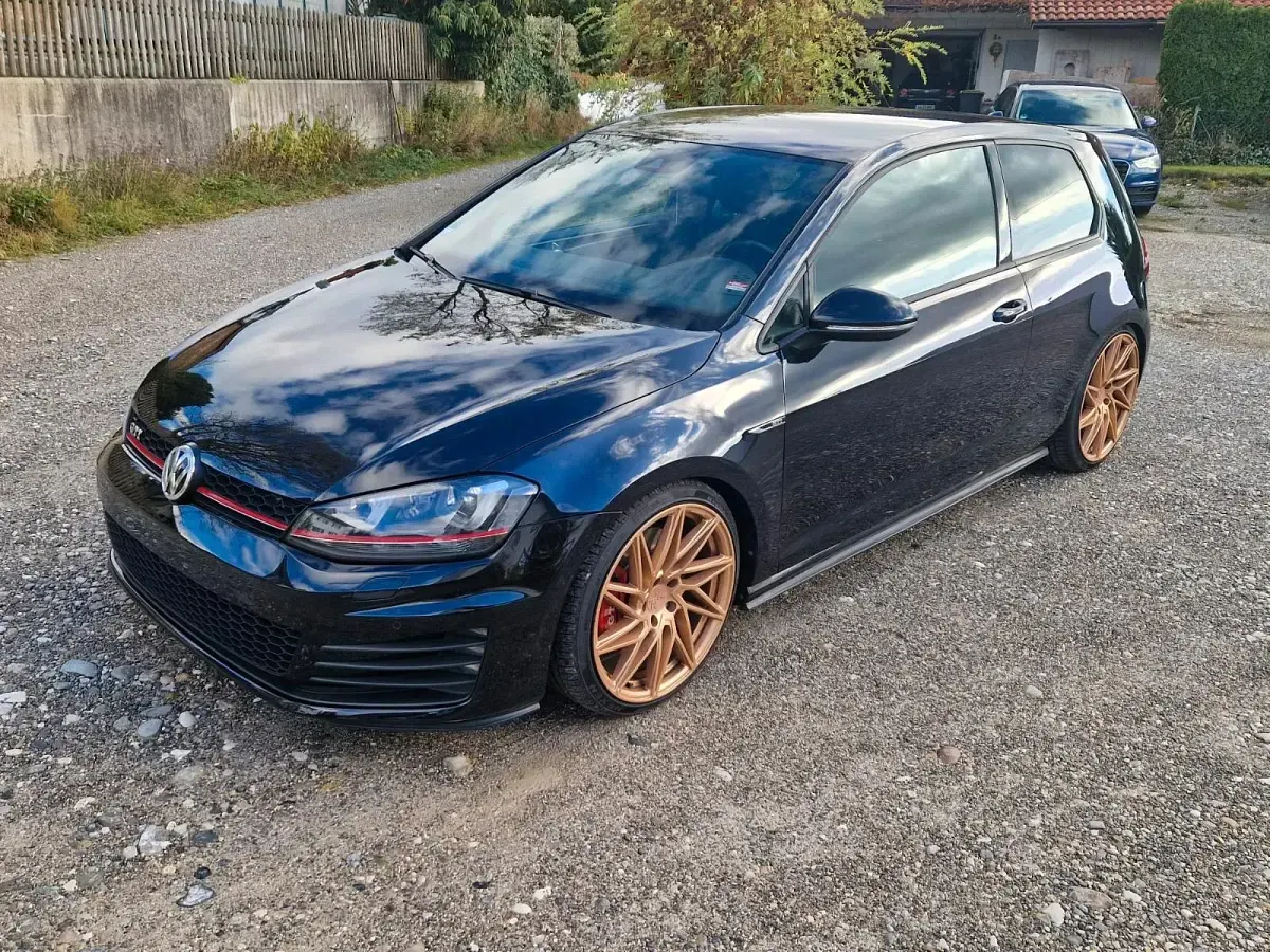 Gebraucht VW Golf VII GTI 230 PS (169 kW) 2013 Schwarz Limousine
