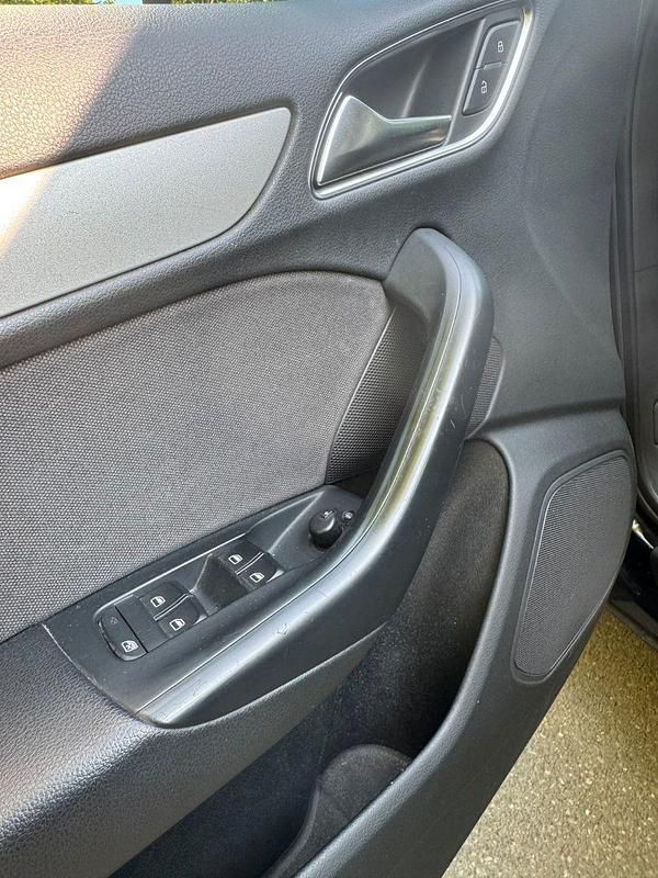 Gebraucht Audi Q3 Ambiente 140 PS (102 kW) 2013 Schwarz SUV