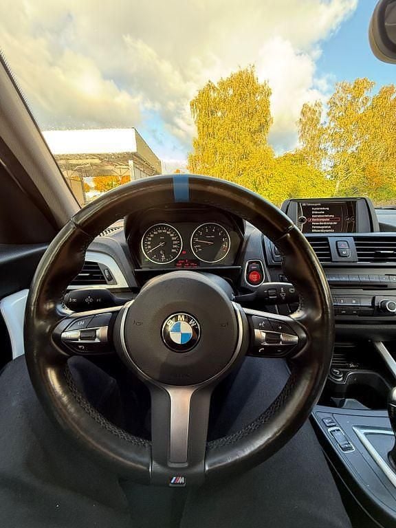 Weiß Gebraucht 2012 BMW 116 Kleinwagen | 9.500 € (Fairer Preis) - Bild 1/4