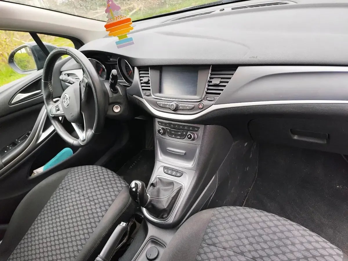 Gebraucht Opel Astra 2019 Schwarz Kombi