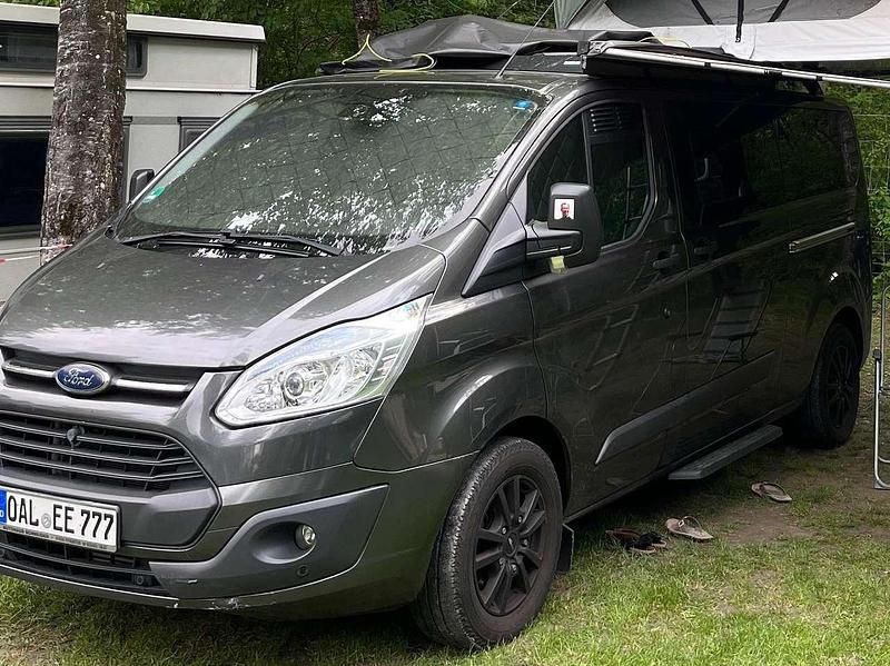 Gebraucht Ford Tourneo Titanium 155 PS (114 kW) 2015 Schwarz Van / Kleinbus