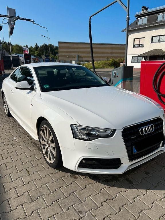 Gebraucht Audi A5 Design 190 PS (139 kW) 2016 Weiß Coupé