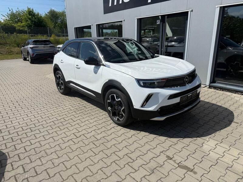 Jade weiss/arktis weiss Gebraucht 2023 Opel Mokka Ultimate SUV | 19.500 € (Fairer Preis) - Bild 1/4