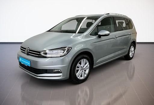 Gebraucht VW Touran Highline 150 PS (110 kW) 2024 Silber Van / Kleinbus