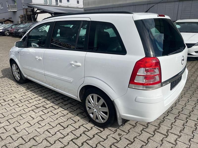 Gebraucht Opel Zafira Edition 116 PS (85 kW) 2009 Weiß Van / Kleinbus