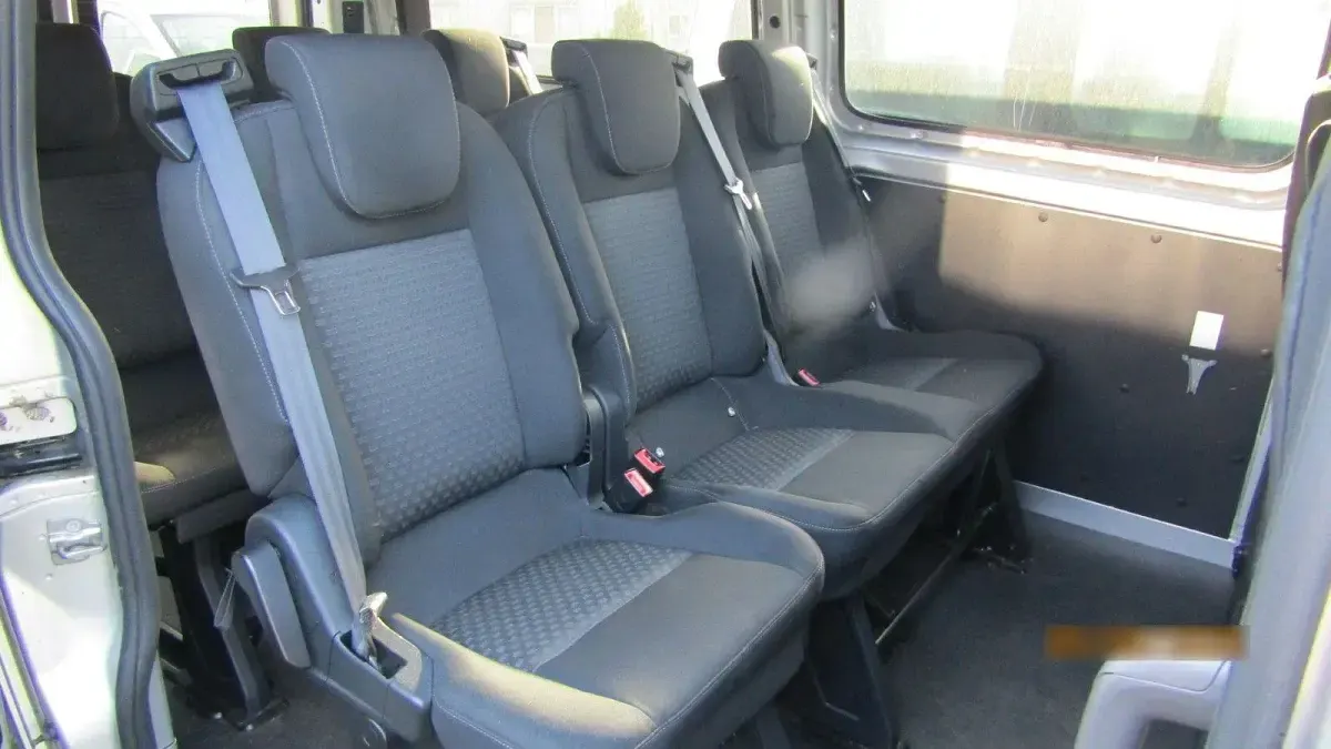Gebraucht Ford Transit Custom 105 PS (77 kW) 2018 Silber Kombi