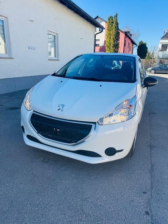 Gebraucht Peugeot 208 Access 68 PS (50 kW) 2014 Weiß Kleinwagen