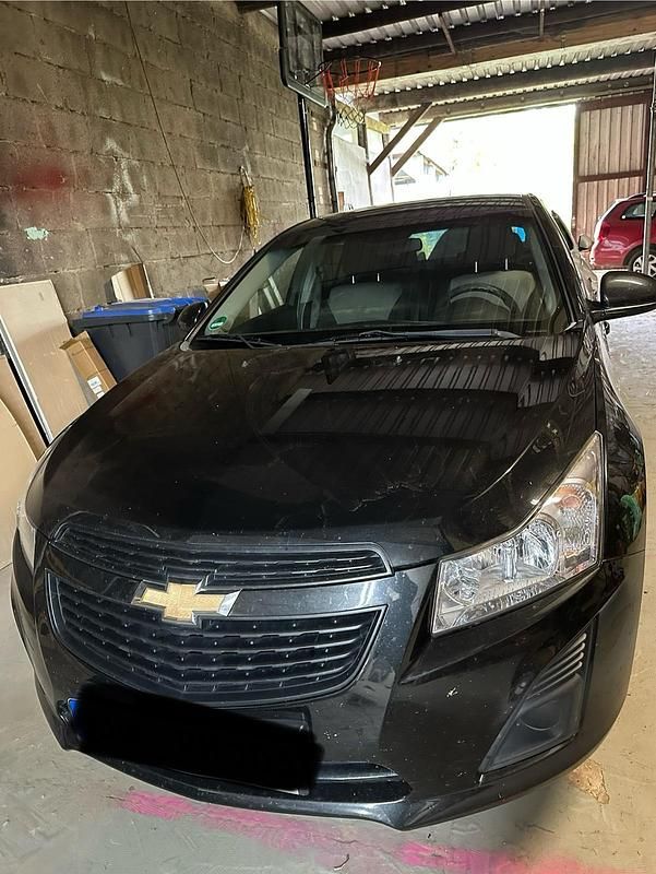 Schwarz Gebraucht 2013 Chevrolet Cruze Limousine | 2.500 € (Superpreis) - Bild 1/4