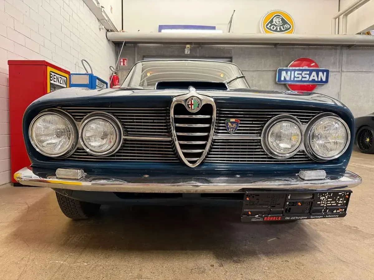 Gebraucht Alfa Romeo 2600 Sprint 145 PS (106 kW) 1964 Blau Coupé