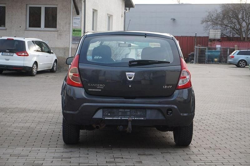 Gebraucht Dacia Sandero Essentiel 75 PS (55 kW) 2010 Grau Limousine