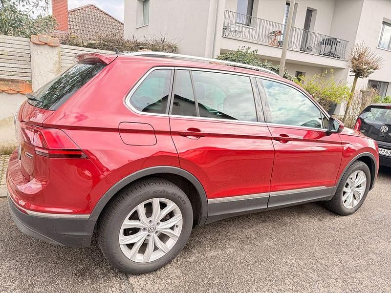 Gebraucht VW Tiguan 190 PS (139 kW) 2019 Rot SUV