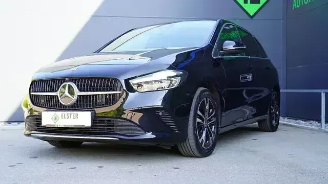 Gebraucht Mercedes B250e 163 PS (119 kW) 2023 Nachtschwarz Van / Kleinbus