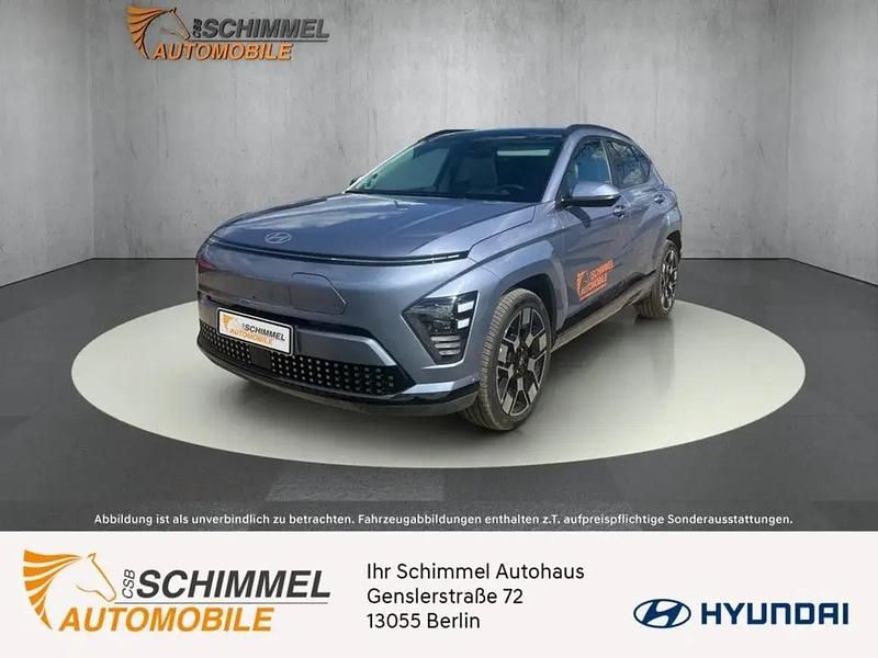 Meta blue Gebraucht 2024 Hyundai Kona Prime SUV | 42.925 € (Teuer) - Bild 1/1