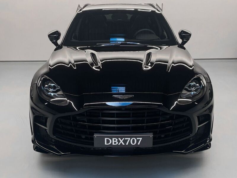 Neu Aston Martin DBX 707 707 PS (519 kW) 2025 Schwarz SUV